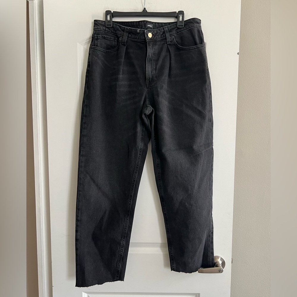Express Relaxed Tapered Mid Rise Black Jeans